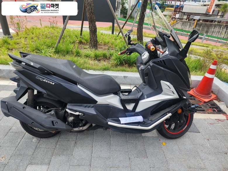 SYM 크루심 300 ABS 2019년식 크루심300 팝니다