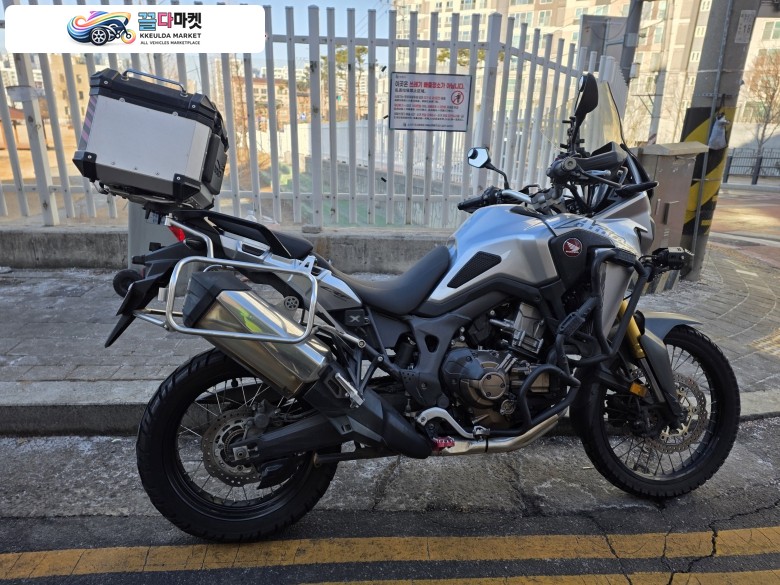혼다 아프리카 트윈 CRF 1000 L DCT 2018년식 2018 아프리카트윈 DCT 판매