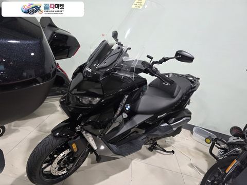 BMW C 400 GT 2023년식 다파는 오빠들 입니다. 다른 차량들과 비교후 연락주시면 최저가격 맞춰 보겠습니다^^