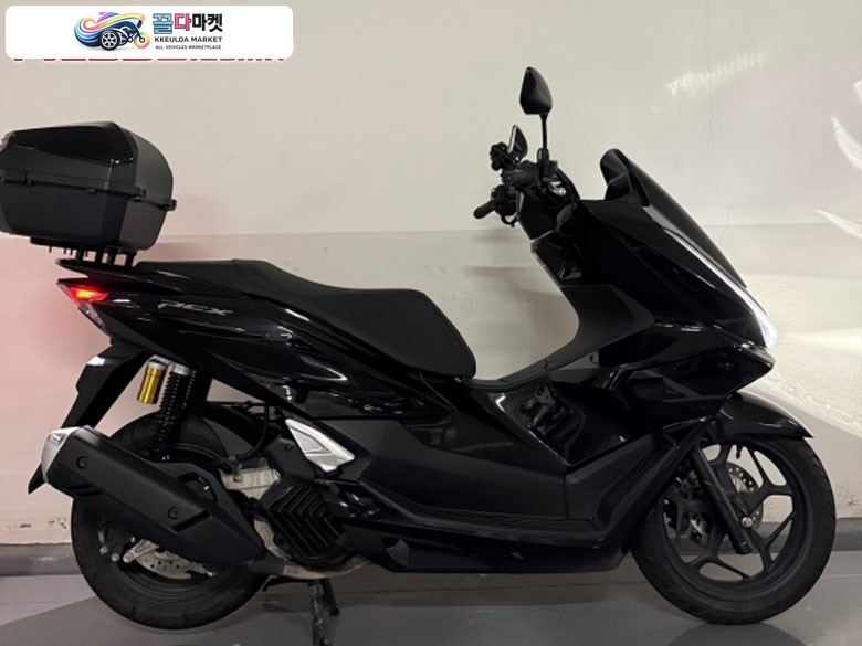 혼다 PCX 125 ABS 2025년식 무료등록대행,무료배송 25년식 혼다 PCX125ABS 신형 올검정 2천키로 출퇴근용차량 판매합니다.