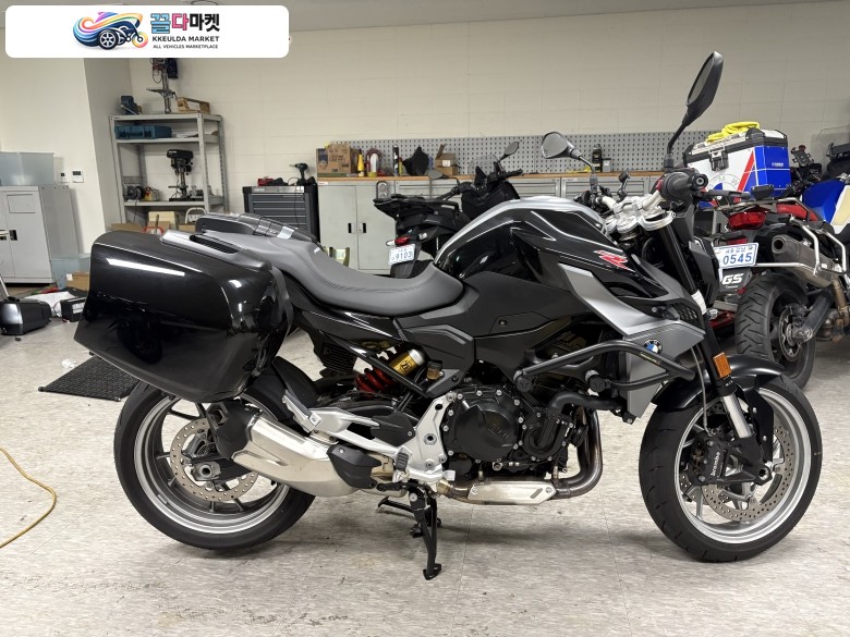 BMW F 900 R 2023년식 F900R 판매합니다.