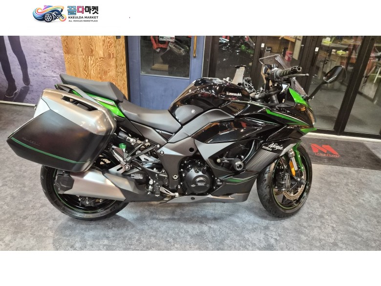 가와사키 닌자 1000 SX ABS 2022년식 22년식 관리상태 끝장인 가와사키 닌자1000SX (닌숙이) 팝니다.