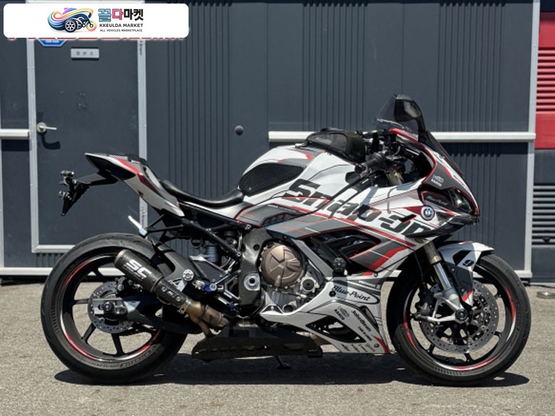 BMW S 1000 RR 2022년식 BMWS1000RR 2022년식 2만5천키로 SC머플러 구변완료