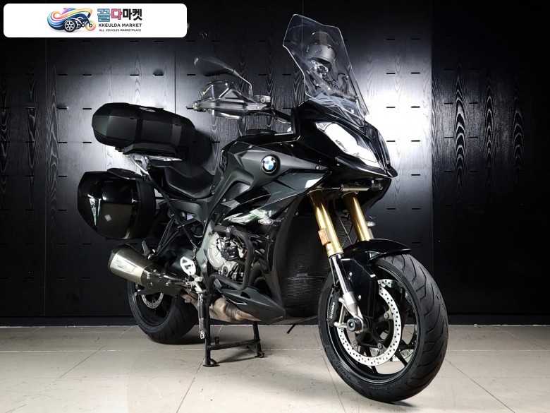 BMW S 1000 XR 2019년식 정품 아크라포빅 슬립온 배기 구변완료, 삼박스 장착된 깔끔한 차량