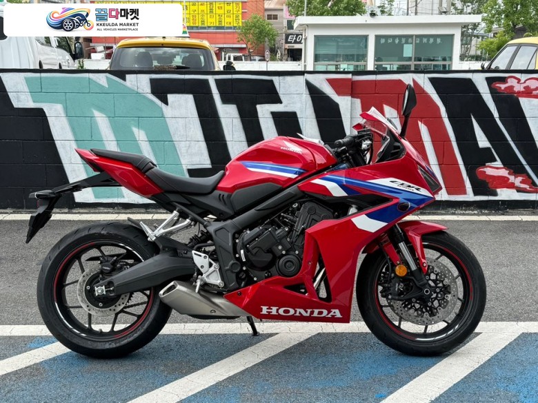 혼다 CBR 650 R E 클러치 2026년식 [모토몰 - 전국최대 바이크 쇼핑몰] 2026년식 혼다 CBR650R e클러치 레드 판매중 ! 12~34개월 신용카드 무이자 할부가능 !