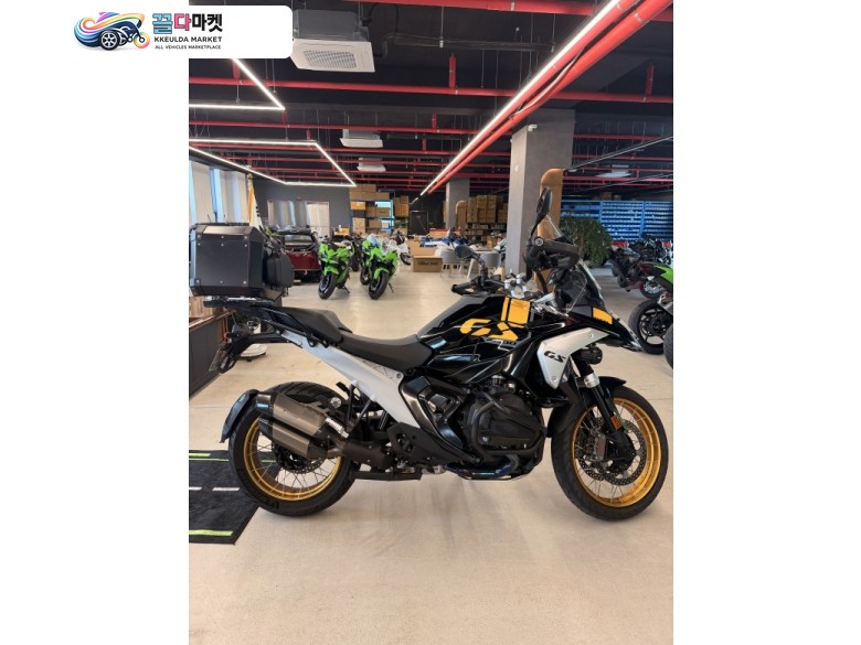 BMW R 1300 GS 2024년식 2024년식 BMW R1300GS 짦은 키로수 중고 차량입니다.