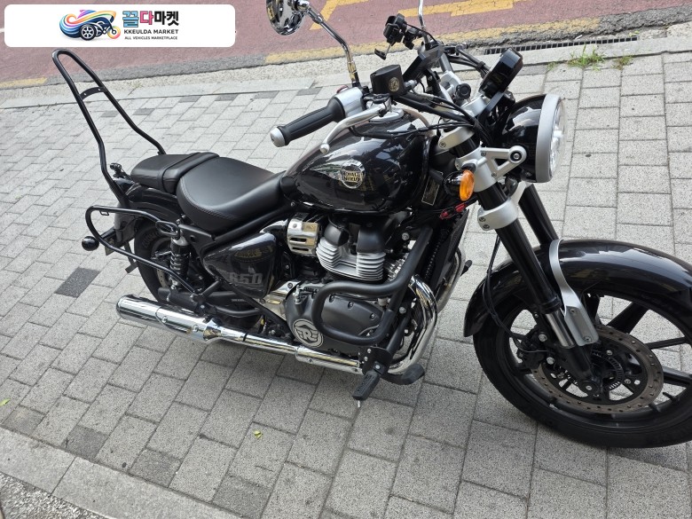로얄엔필드 슈퍼 메테오 650 2025년식 25년식 슈퍼메테오 650