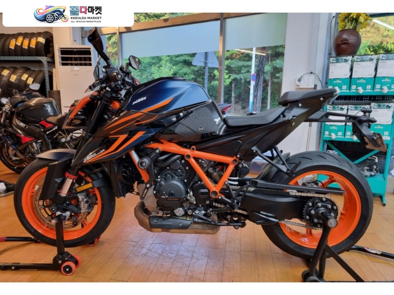 KTM 1290 슈퍼 듀크 R 2022년식 22 KTM 슈퍼듀크1290R 판매합니다.