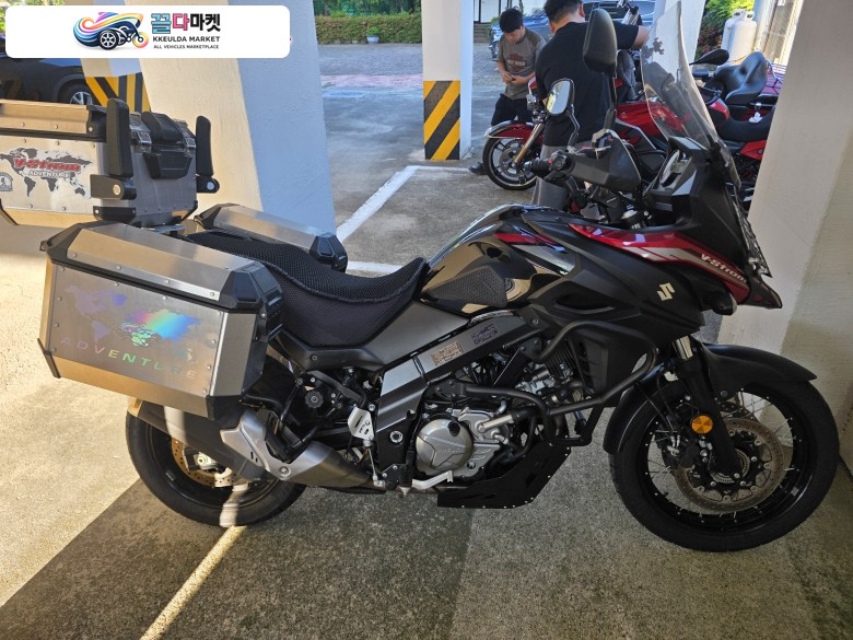 스즈끼 브이 스트롬 650 XT ABS 2021년식 브이스트롬 650xt 21년식 팝니다.