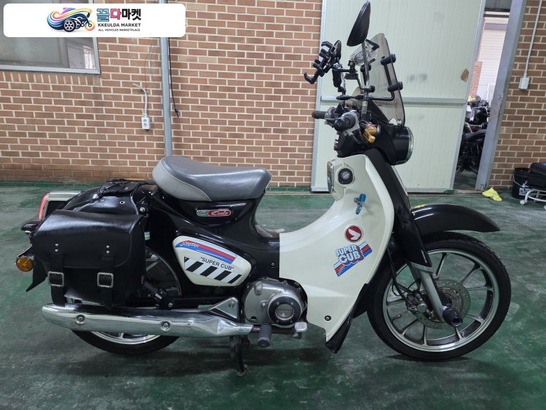 혼다 슈퍼 커브 C 125 ABS 2020년식 20년식 혼다 C125 49100km