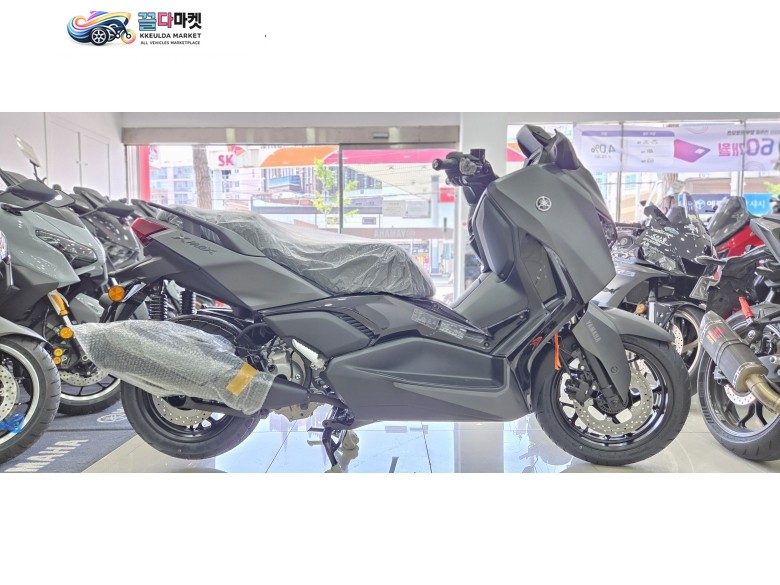 야마하 X 맥스 300 ABS 2026년식 2026년 YAMAHA  X MAX 300 다크 그레이 컬러 신차 판매 합니다.