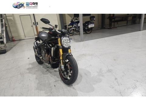 두카티 몬스터 1200 S 2020년식 2020년식 몬스터 1200s 신차급 판매 합니다