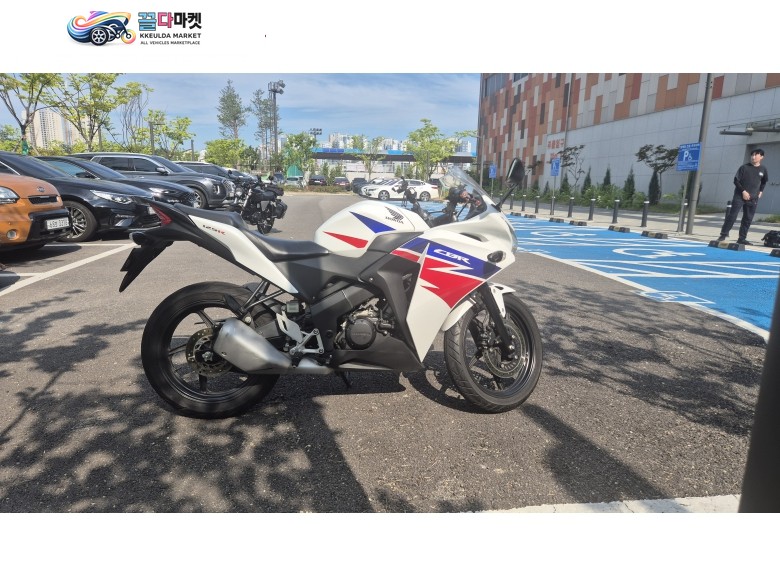 혼다 CBR 125 R 2016년식 혼다 cbr 125 판매