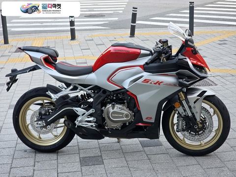 QJ모터 SRK 421 RR 2026년식 ［매입대차가능］SRK421RR 실버 26년식 QJ모토/카드16개월 무이자 상담가능!