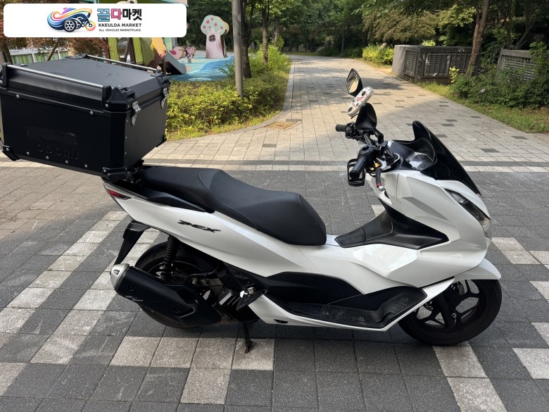 혼다 PCX 125 ABS 2024년식 PCX125 24년 ABS 화이트컬러 스마트키 무슬립무사고 팝니다