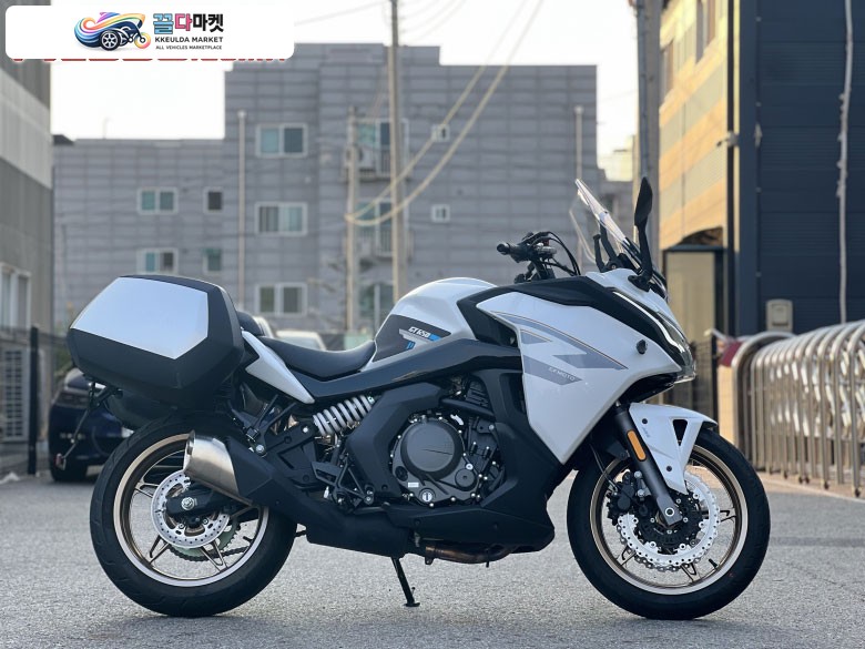CF모토 650 GT 2023년식 CF모토 650GT (1천키로대,26년3월출고) 판매합니다.