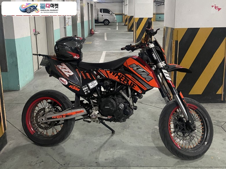 KTM 690 SMC 2009년식 KTM SMC 690 모타드 판매합니다