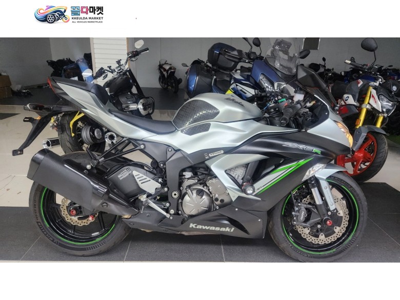 가와사키 ZX 6 R 636 2018년식 가와사키 zx636r~2018년 완전무사고~~17000km주행~~