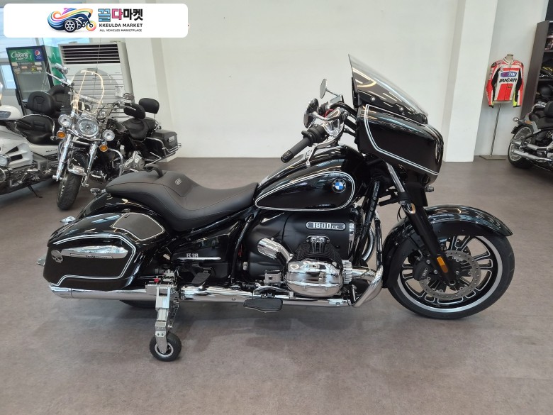 BMW R 18 B 2022년식 R18B 퍼스트에디션 짧은 주행거리 랜딩기어 장착 차량입니다