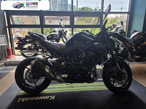 가와사키 Z 900 ABS 2026년식 신형 2026 Z900 올블랙컬러 국내론칭기념 할인+2CH 블랙박스 판매中
