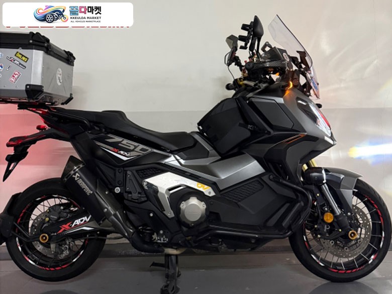 혼다 X ADV 2023년식 사용검사대행,이전등록대행,배송무료 23년식 혼다 엑드방 X-ADV750 2.3만키로 아크라 배달대행셋팅완료차량 판매합니다.