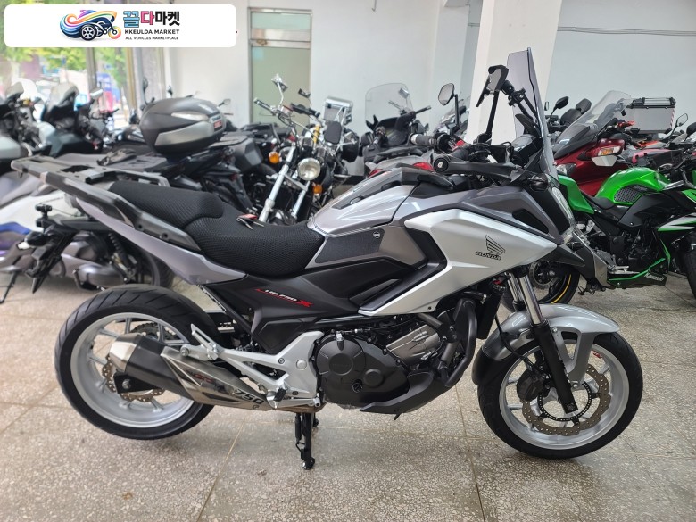 혼다 NC 750 X 2016년식 유성바이크   전차종 매입가능   대차 가능  깔끔  합니다  최상급 차량