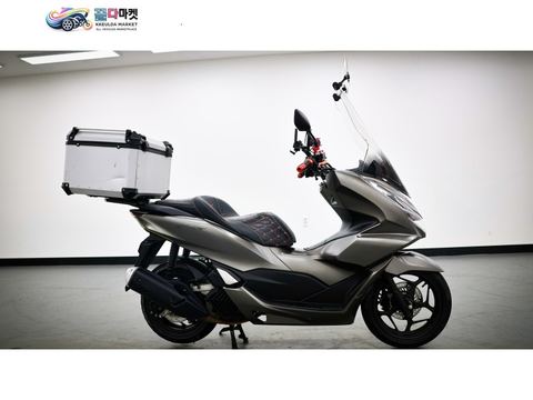 혼다 PCX 125 ABS 2023년식 [ 매버릭바이크 ] / 레드 포인트 커스텀과 60L 배달통이 적용된 PCX125 판매합니다.