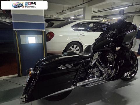 할리데이비슨 로드 글라이드 2011년식 로드글라이드FLTR  새미베거21인치 판매합니다