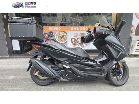 혼다 포르자 350 2024년식 키로수 적은 포르자 350. 판매합니다