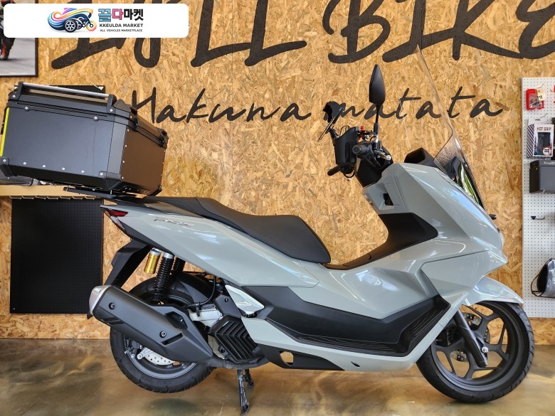 혼다 PCX 125 ABS 2025년식 신차급 PCX125 배달 세팅 판매합니다.