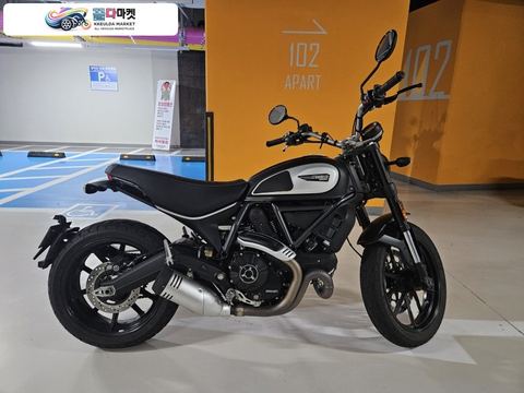두카티 스크램블러 아이콘 2021년식 두카티 스크램블러 800 4800km 첫차주