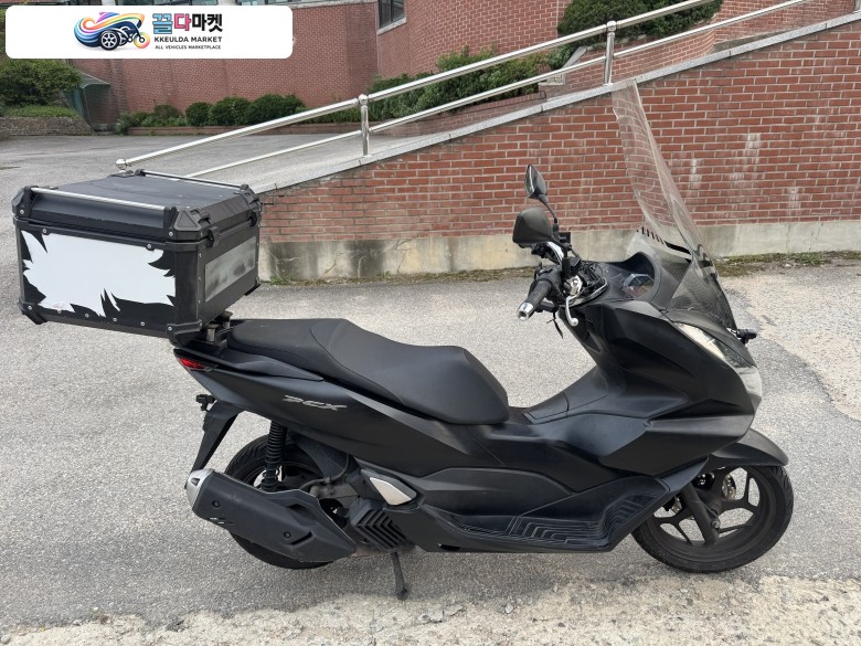 혼다 PCX 125 CBS 2024년식 혼다 pcx125 24년식 짧은키로수 abs 스마트키차량 판매합니다