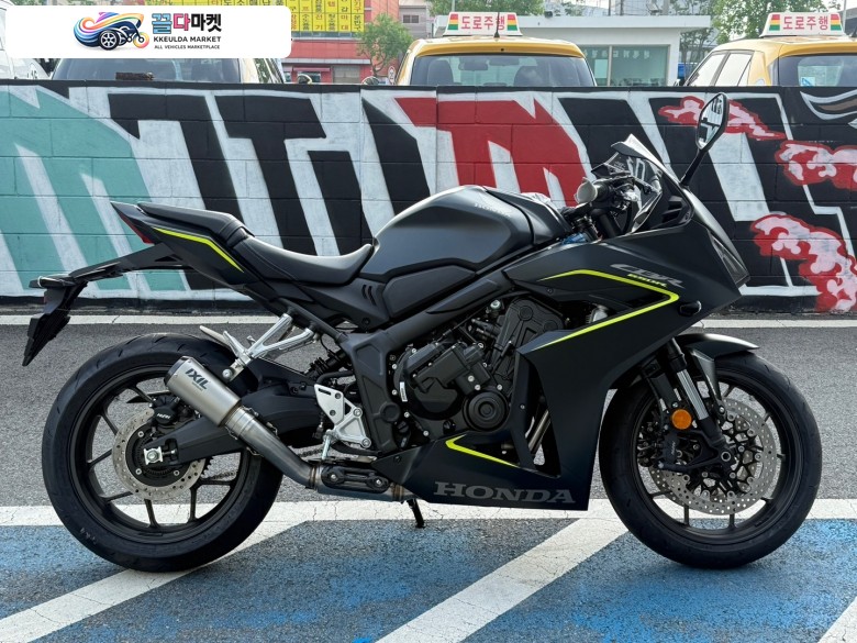 혼다 CBR 650 R E 클러치 2026년식 2026년식 혼다 CBR650R e클러치 블랙 익실배기포함 판매중 ! 12~36개월 신용카드 무이자 할부가능 !
