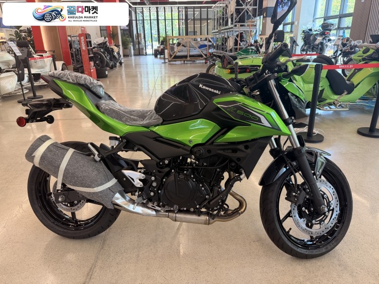 가와사키 Z 500 ABS 2026년식 26년식 가와사키 Z500 신차 판매합니다.