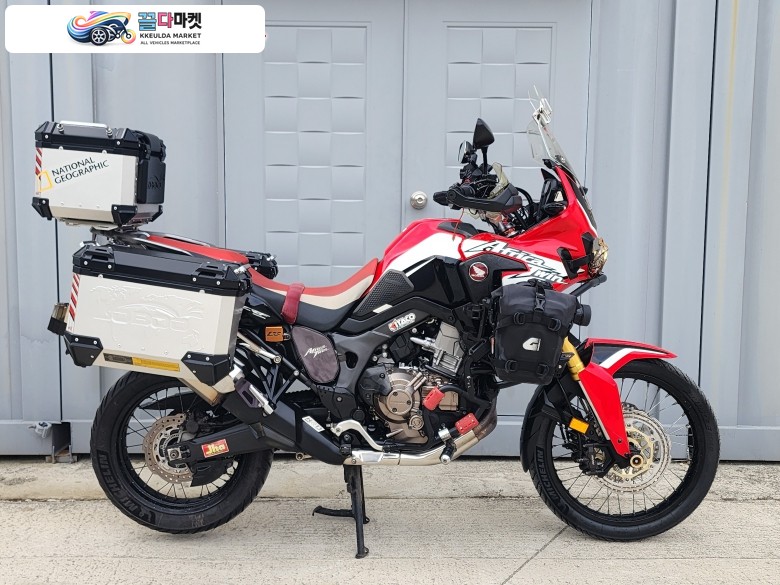혼다 아프리카 트윈 CRF 1000 L DCT 2017년식 혼다 아프리카트윈DCT 클러치팩신품 타이어신품 좋은가격