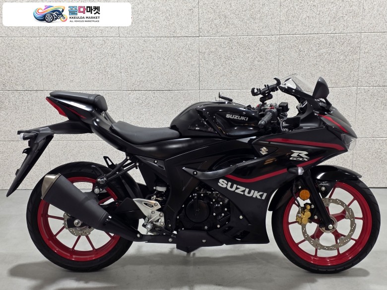 스즈끼 GSX R 125 ABS 2025년식 1인신조 25년식 26년4월 출고 스즈끼 GSX-R125 신차급 차량 판매
