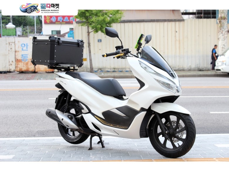혼다 PCX 125 FI 2020년식 중고바이크매입 전문 / 혼다 PCX125 풀점검 완료 연식대비A급 판매 / 대차 환영 / 무이자 카드 할부
