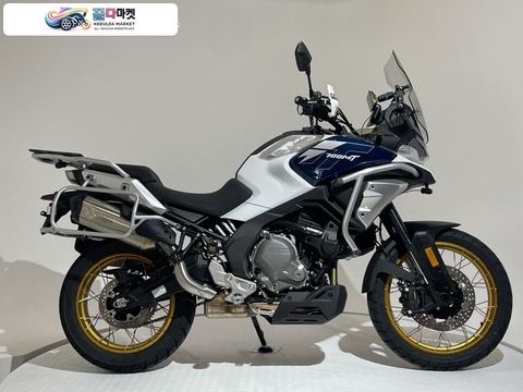 CF모토 700 MT 2026년식 [바이크스테이션] 점검완료 상태양호 소모품다수 1인차주 실주행거리500KM 정품키2개 지넷2CH블랙박스 안드로이드오토 너클가드 엔진가드 사이드브라켓 사이드백 리어브라켓 사이드스탠드클립