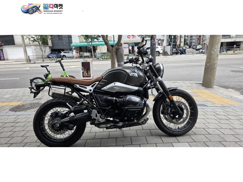 BMW R 나인 T 스크램블러 2023년식 --천사바이크--실키로수174km신차급 R나인T스크렘블러 판매합니다.