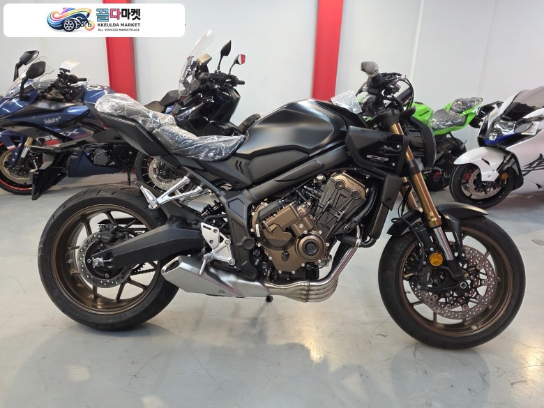 혼다 CB 650 R E 클러치 2026년식 혼다 CB650R E클러치 26년식 신차판매합니다