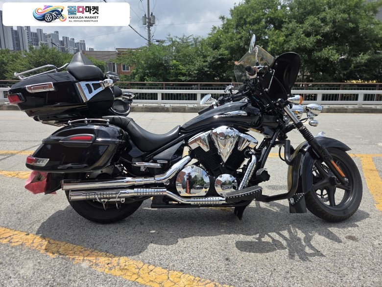 혼다 VT 1300 CR 2013년식 혼다 VT1300 CR 풀옵션 특A급 바이크 판매 대차가능