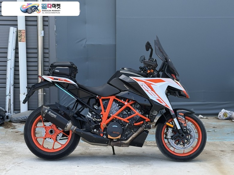 KTM 1290 슈퍼 듀크 GT 2020년식 20년식 KTM슈퍼듀크1290GT 판매합니다