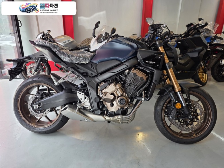 혼다 CB 650 R E 클러치 2026년식 혼다 CB650R E클러치 26년식 판매합니다