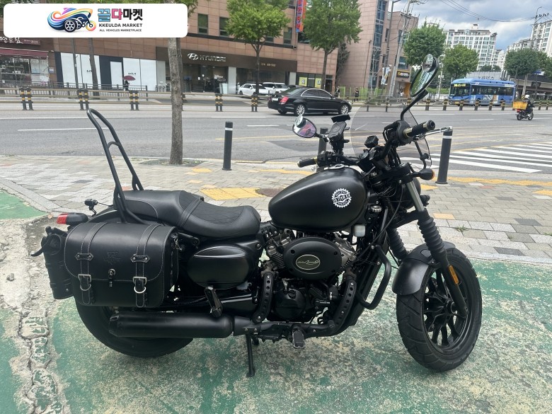 KR/S&T/효성 아퀼라 300 2022년식 [서울] 아퀼라300/22년식/12,220km 판매합니다.