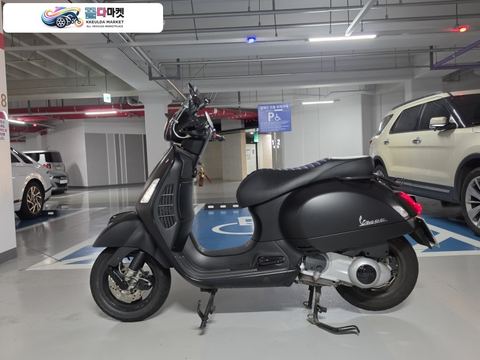 베스파 GTS 300 노떼 에디션 2019년식 19년식 베스파 GTS300 notte 에디션 팝니다.