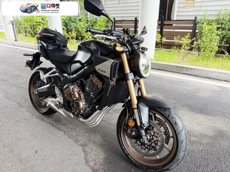 혼다 CB 650 R E 클러치 2025년식 혼다 CB650RAC E클러치  2025년 신차급 일인신조바이크 판매합니다.
