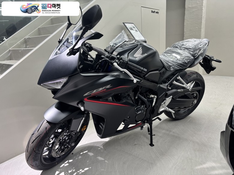 혼다 CB 650 R E 클러치 2026년식 혼다코리아 CBR650R E클러치 신차 2026년식 최장 16개월 무이자 카드 결제 / 신한 마이카 가능