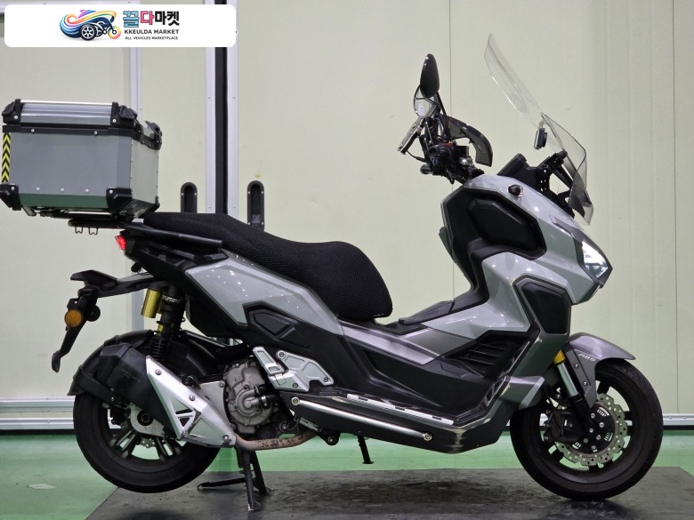 빅토리아 XDV 300 2023년식 빅토리아XDV300 23년식 1만km 짧은키로수 최저가 판매합니다.