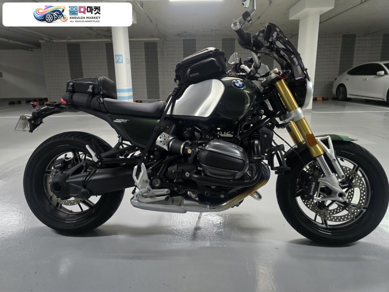 BMW R 12 나인 티 2024년식 1750km주행한 신차급 판매합니다