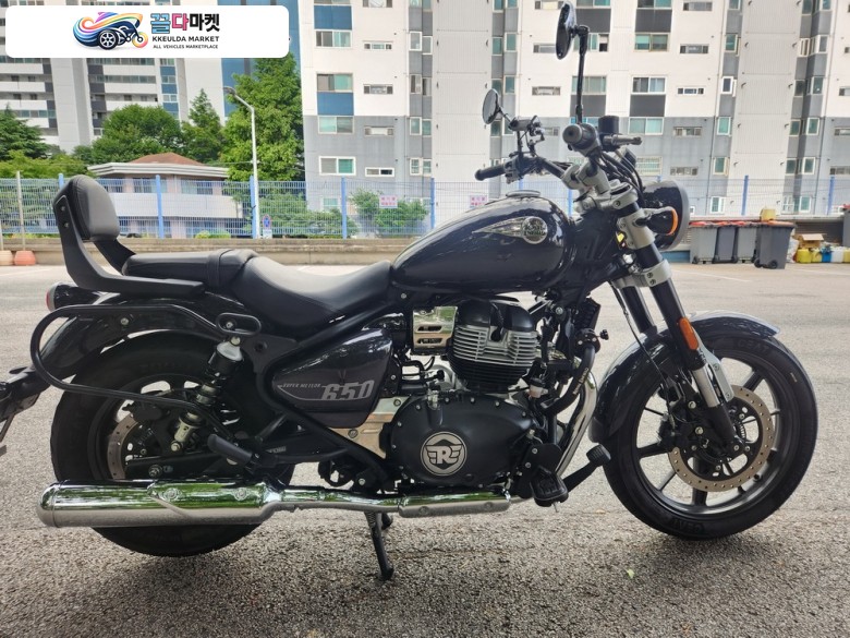 로얄엔필드 슈퍼 메테오 650 2024년식 슈퍼메테오650,24년식,1.2만km.부산